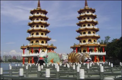 Où se trouvent les pagodes du tigre et du dragon ?