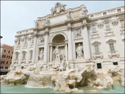 En quelle année a été construite la Fontaine de Trevi ?