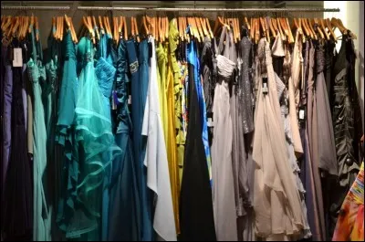 Oh mon dieu, cette robe est splendide ! Combien cela ...oûte ?