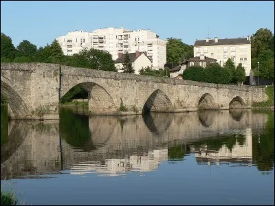 Comment s'appelle le cours d'eau qui passe à Limoges ?