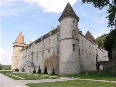 La demeure familiale du Maréchal de Vauban est située à...