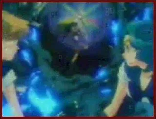 A la fin de la srie, elle sauve la vie des Sailors Neptune et Uranus en arrtant le temps. Avec quoi ? (eh oui, je sais, on ne voit pas trs bien sur la photo !)