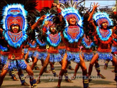 Pourquoi Antonio est-il chassé de la tribu des Shuars ?