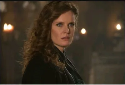 Quel objet Regina vole-t-elle à Zelena ?