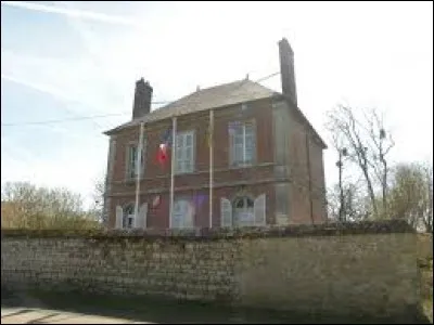 Commune des Hauts-de-France, dans l'arrondissement de Beauvais, Fay-les-Étangs se situe dans le département ...
