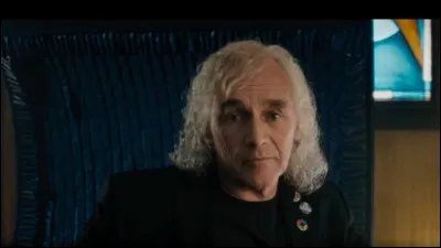 Comment s'appelle le créateur d'Oasis ?