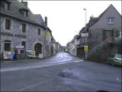 Ancienne commune Aveyronnaise, Lacalm se situe en région ...