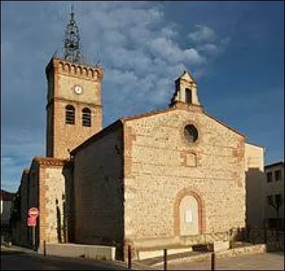 Ville de l'ancienne région Languedoc-Roussillon, Latour-Bas-Elne se situe dans le département ...