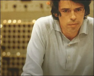 Dans "Comment tuer l'amant de sa femme ... ", quel est le moyen non employé pour arriver à ses fins ?