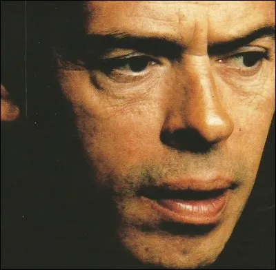 Dans "Mathilde" quel est le nom de sa servante ?