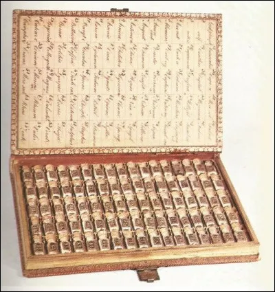 Quel arbre fut &agrave; l'origine de la d&eacute;couverte de l'hom&eacute;opathie par Christian Friedrich Samuel Hahnemann ?