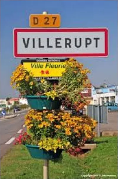 Je vous emmène au festival du film italien de Villerupt (Meurthe-et-Moselle). Les habitants de la commune se nomment ...