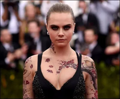 À quel âge a-t-elle commencé sa carrière ?