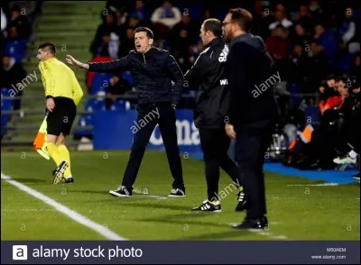 Comment s'appelle l'entra&icirc;neur du RC Celta de Vigo ?