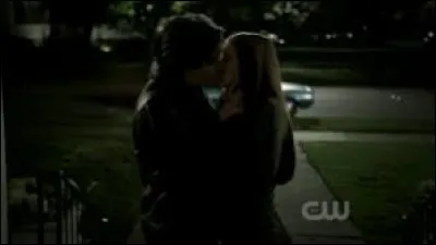 Dans quel épisode échangent-ils leur premier vrai baiser ?