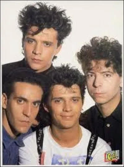 Sur quel album est paru la chanson "Canary Bay" ?