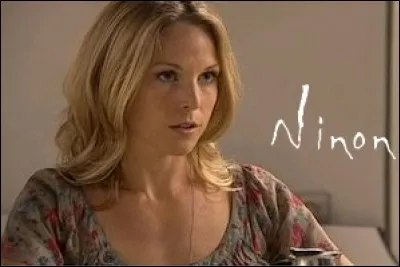 Lequel de ces acteurs est le frère ou la sur dans la vraie vie de l'interprète de Ninon ?