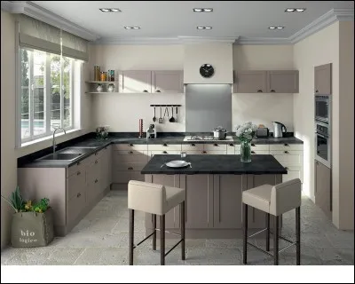 Dans la cuisine, tu :