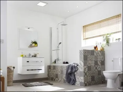 Ensuite, tu retournes dans la salle de bain et tu :