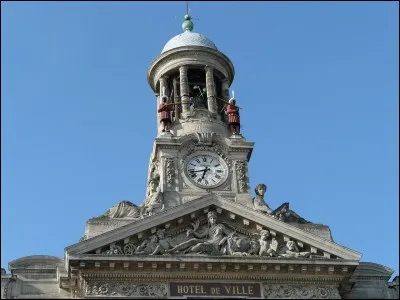 Dans quelle ville du Nord passe l'Escaut ?