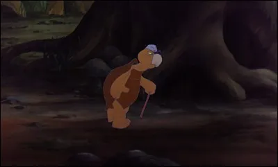 Comment se nomme cette tortue grincheuse, comparse de Bernard et Bianca ?