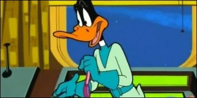 Qui est l'acolyte de Duck Dodgers, alias Daffy Duck ?