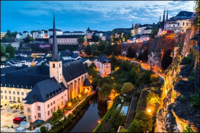 Le pays du Luxembourg se trouve en Europe.