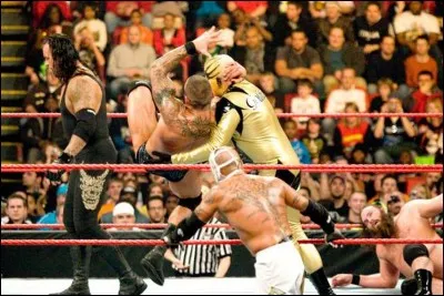 Qui a remporté le Royal Rumble en 2009 ?
