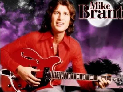 Qui l'a fait venir en France?