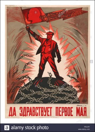 Quand a eu lieu la première révolution russe et par qui a-t-elle été réalisée ?