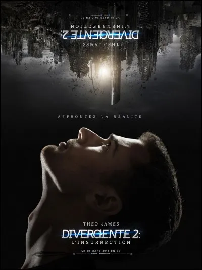Que fait l'actrice au début du film "Divergente 2 : L'Insurrection" ?
