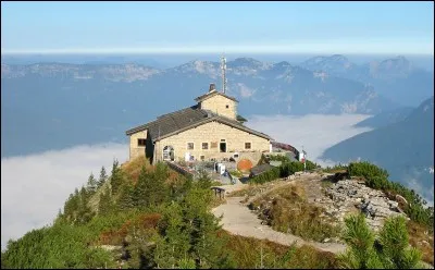 Où se situe le Kehlsteinhaus (le Nid d'aigle) d'Adolf Hitler ?
