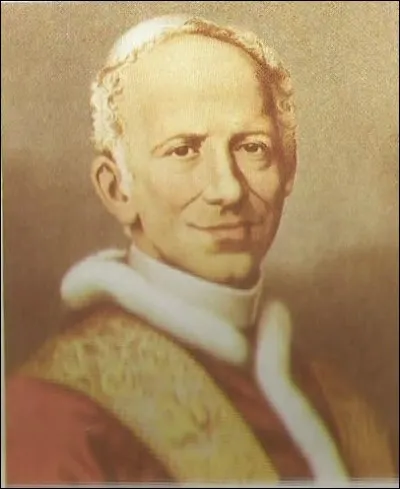 Dans quel département peut-on visiter la ville de Jouques ?