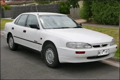 Allons en Australie, la plus grande île du monde ! Quel modèle a été renommé Holden Apollo et produit de 1989 à 1997 ?
