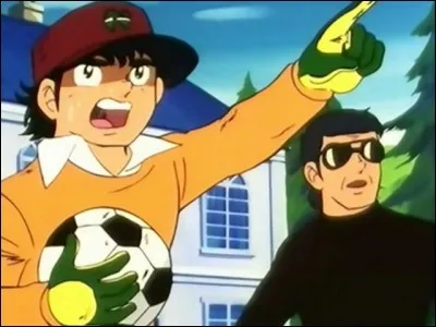 Comment s'appelle son entraîneur personnel ?