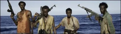 En 2012/13, sortent deux films évoquant la piraterie des temps modernes.

Lequel des deux est "Capitaine Phillips" ?