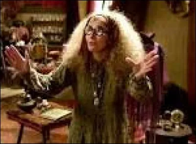 Dans "Harry Potter et le Prisonnier d'Azkaban" (3e film), que prédit en permanence le professeur Trelawney à Harry ?