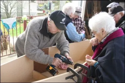 Ceci est une photographie prise en maison de retraite. De quoi s'agit-il ?