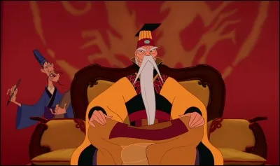 Comment s'appelle le plus proche conseiller de l'empereur de Chine, personnage antipathique et peu vaillant de « Mulan » ?