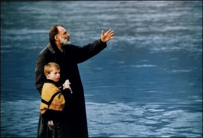 Elle a chanté "Un jour on se retrouvera". Qui est-ce ?