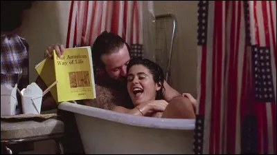 Dans le bain, c'est Robin Williams, muni d'un guide pour s'adapter à la vie américaine. Quel est ce très joli film de ses débuts, dans lequel il interprète un musicien de cirque ?