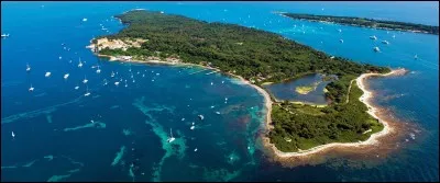 De combien d'îles sont composées les îles Pitcairn ?