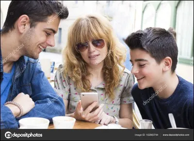 Communiques-tu régulièrement avec ta famille ?