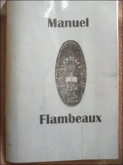 Le manuel a été traduit en français par :