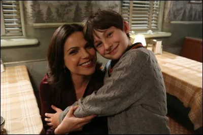 Qui est Henry pour Regina ?