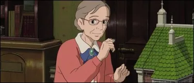 Complétez la phrase. 
Dans la maison, avant l'arrivée de Shō, les deux adultes __________ l'existence des petits êtres.