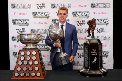 Qui est ce joueur de hockey ?