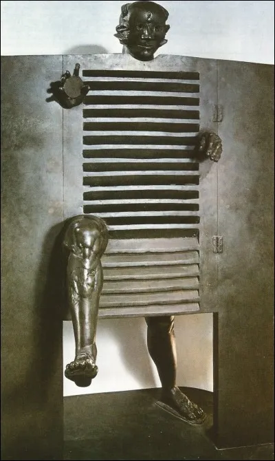 Quel est le prénom du sculpteur de cette œuvre ?