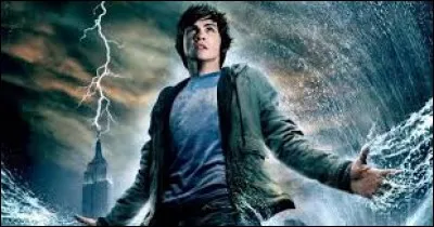 Qui est l'auteur de la saga "Percy Jackson" ?