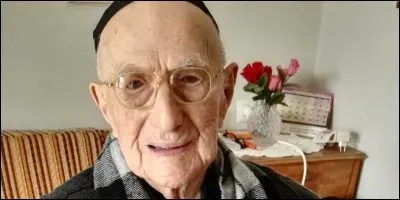 Qui n'est pas un ancien joueur ?